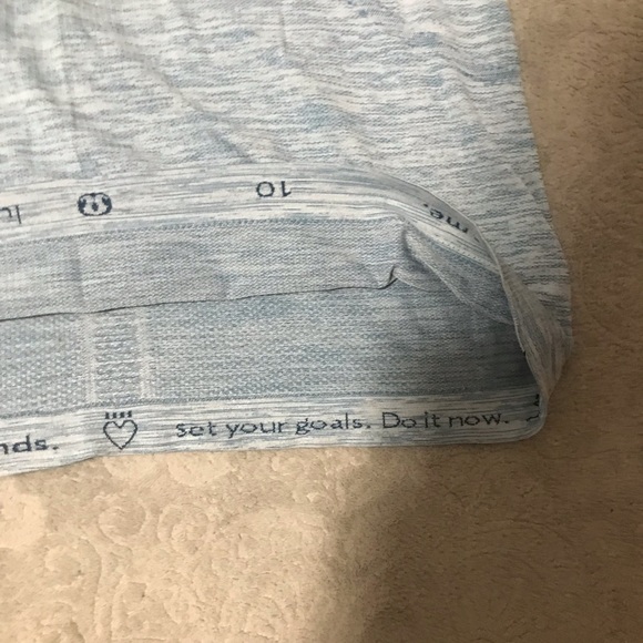 Lululemon top - Picture 6 of 7